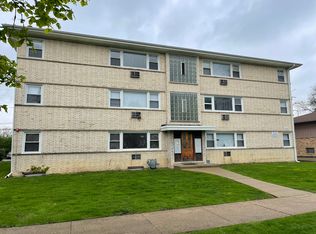 420 Beach Ave APT 3C, La Grange Park, IL 60526