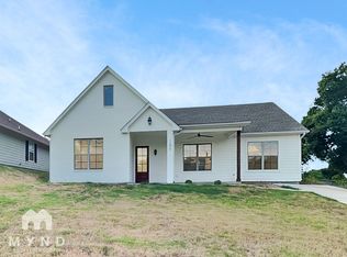 1206 Comanche Cove Dr, Granbury, TX 76048