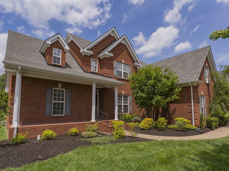 1st image of 2719 Crowne Pointe Dr