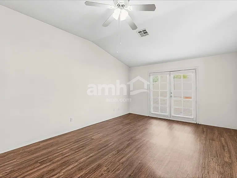 222 Mariposa Way — Photo 9