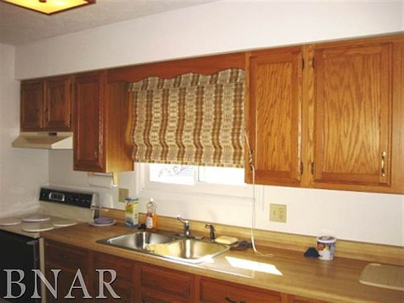 4th image of 14 Canterbury Ct APT 34