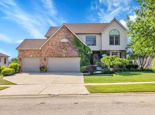 531 Danbury Dr, Oswego, IL