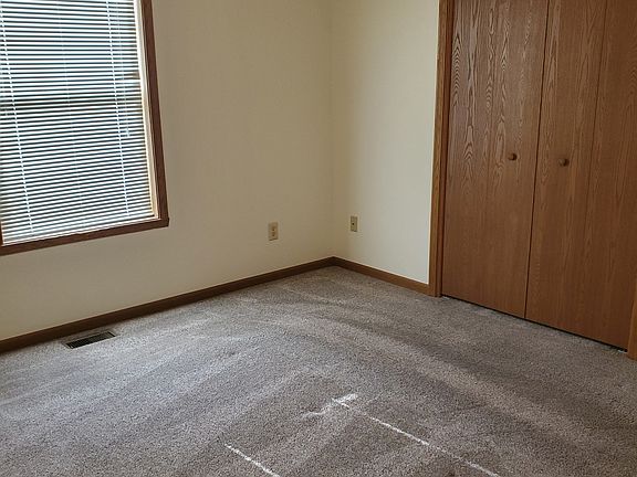 5th image of 1124 N Forest View Dr S