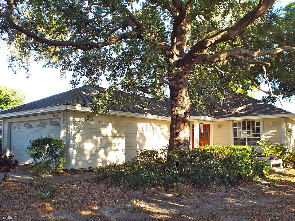 1st image of 1325 N Lotus Dr