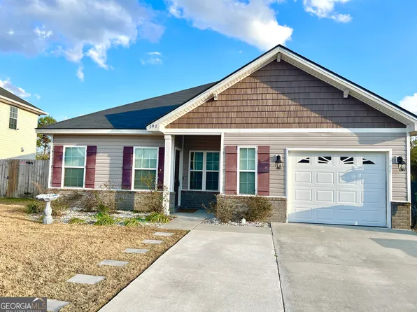 193 Alcott Cir, Hinesville, GA 31313
