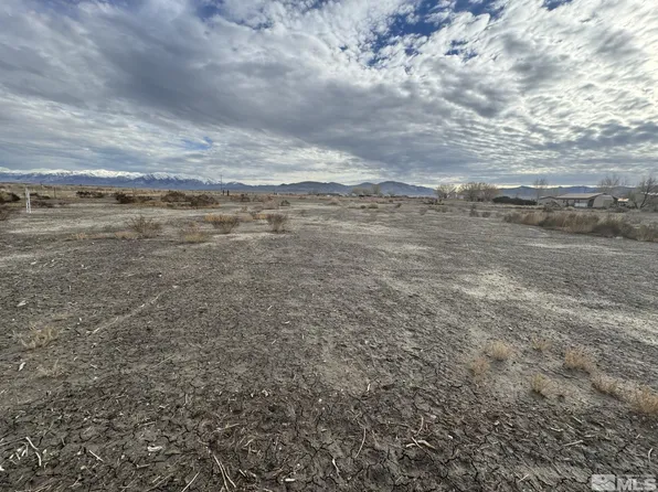 2 Drifter Ln, Lovelock, NV 89419