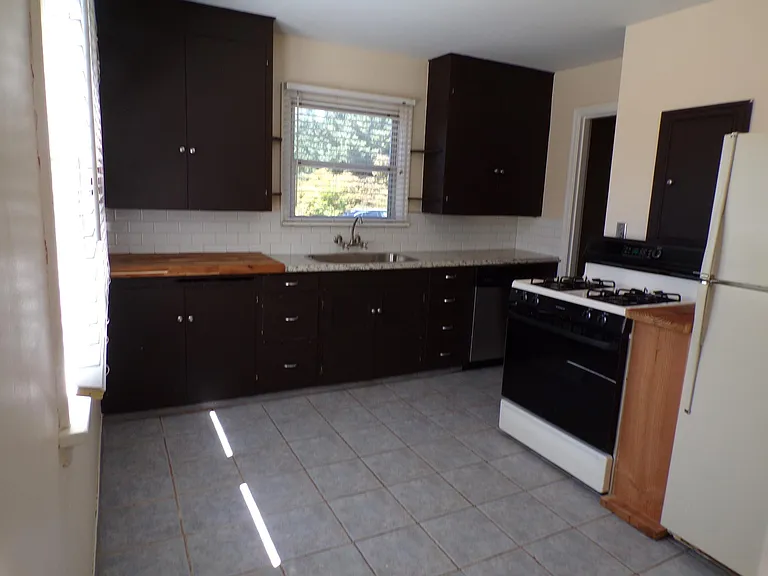 3022 SW Sunset Blvd — Photo 6