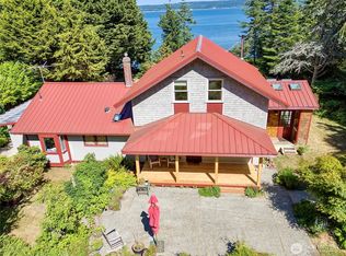 372 Schwartz Road, Nordland, WA 98358