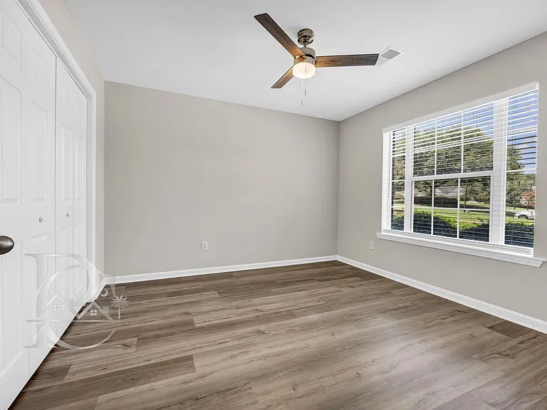508 Lanesborough Dr — Photo 24
