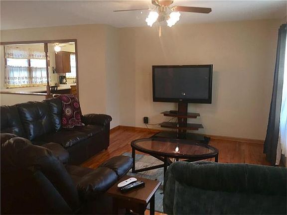 2nd image of 5552 Oliver St