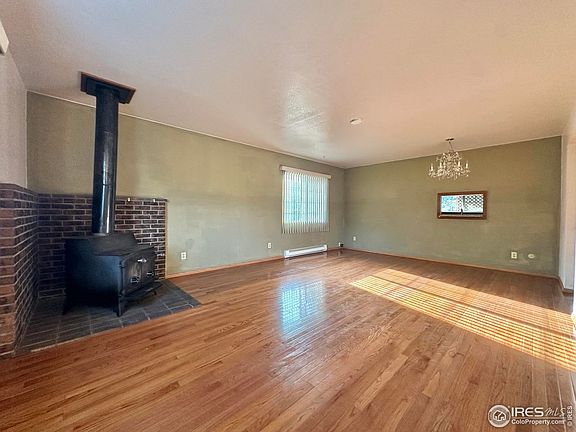 3rd image of 1055 Malory St
