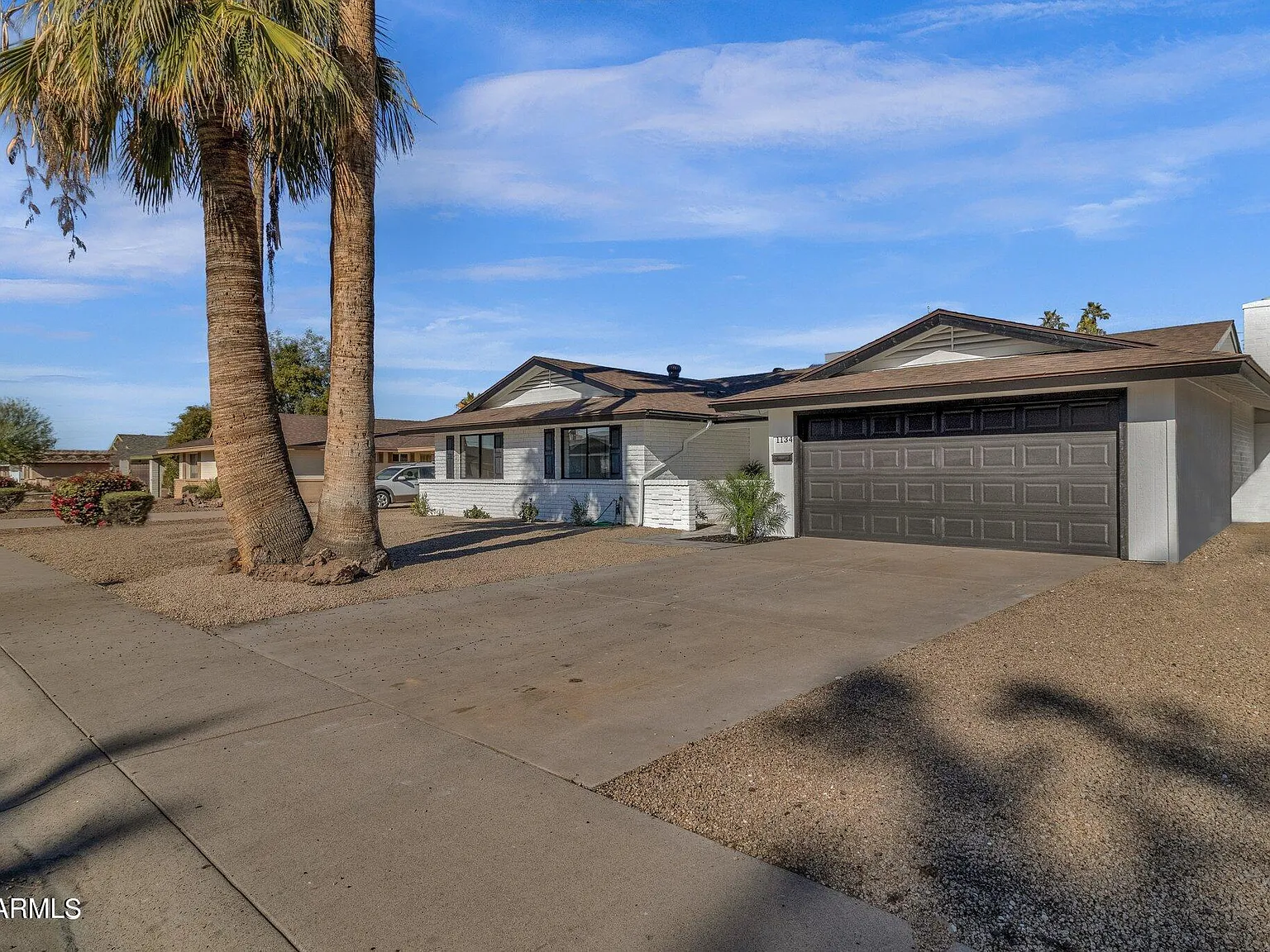 4 bed, 2.0 bath, 2091 sqft, $4,400 — Photo 2
