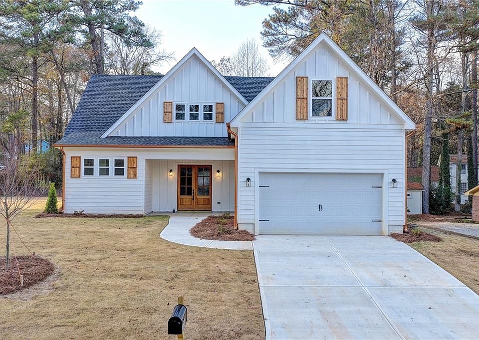 1st image of 3449 Oak Dr
