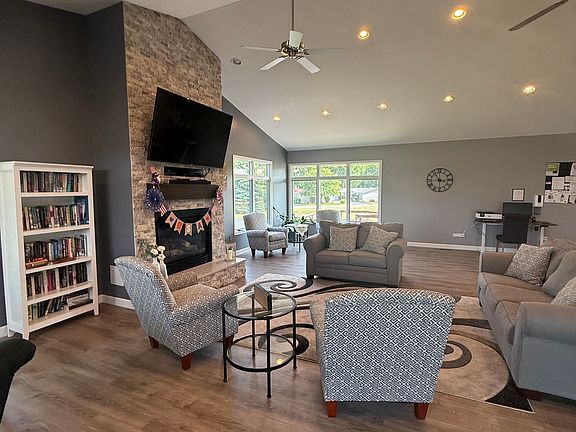 7th image of this home
