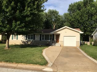 1940 S Thelma Ave, Springfield, MO 65807
