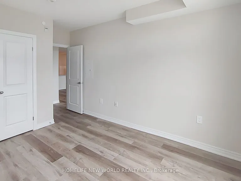 2750 King St E #301 — Photo 19