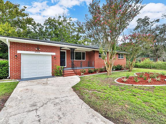 2nd image of 4304 Anvers Blvd
