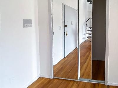 4th image of 103 W 80th St #5E