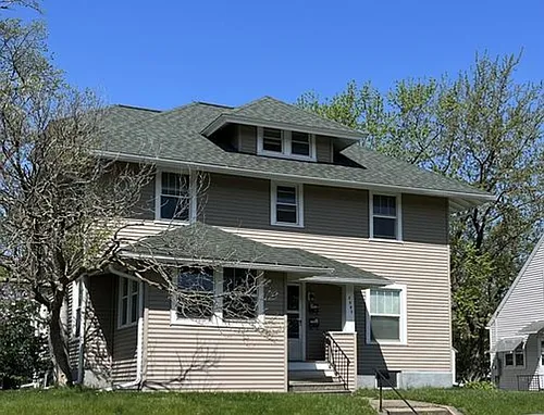 2521 Iowa St Photo 1