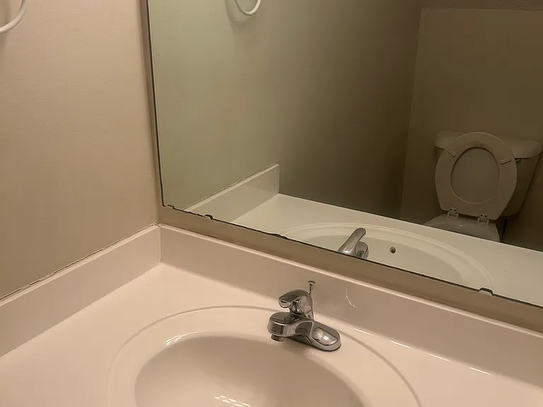 2513 Bluff View Ct #A — Photo 10