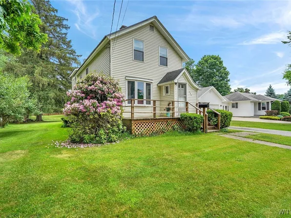 158 Elk St, Springville, NY 14141