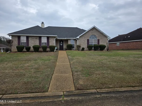 324 Martha Dr, Byram, MS 39272