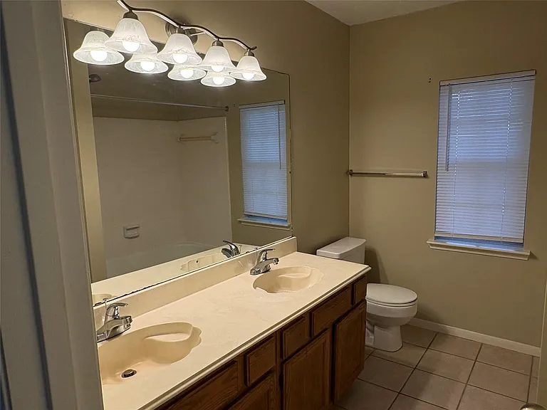 3310 Mulberry Hill Ln — Photo 12