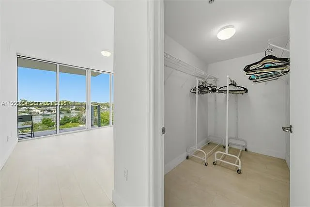 6305 Indian Creek Dr #5D — Photo 14