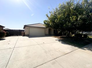 10809 Tamarron Dr, Bakersfield, CA 93311