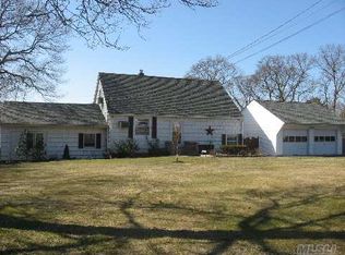 98 Blydenburgh Rd, Centereach, NY 11720