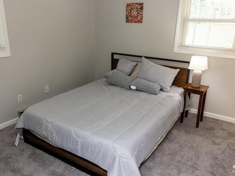 Oakwood Dr — Photo 9