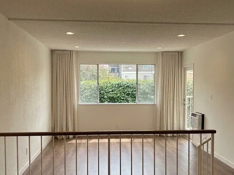 1731 Ellis St #26 — Photo 2