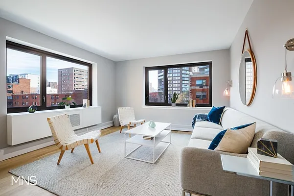 Sold by MNS | media 5