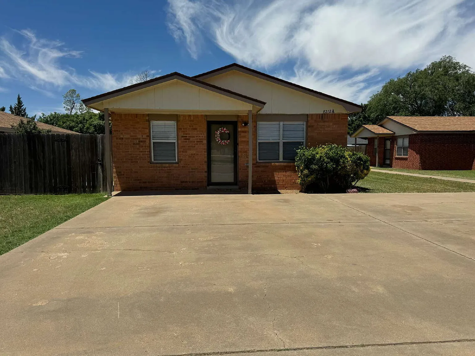 2 bed, 1.0 bath, 850 sqft, $850 — Photo 1