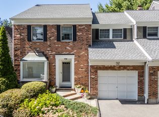 134 Tunxis Vlg #134, Farmington, CT 06032