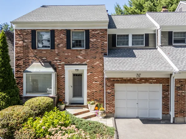 134 Tunxis Village #134, Farmington, CT 06032