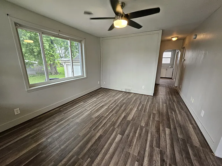17312 Ivanhoe St — Photo 2