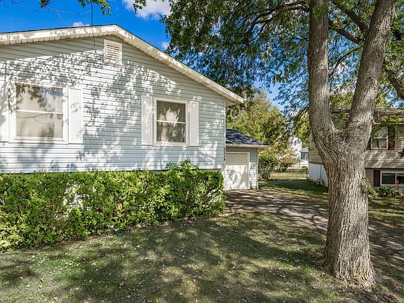 2nd image of 6636 Elm Park Ct