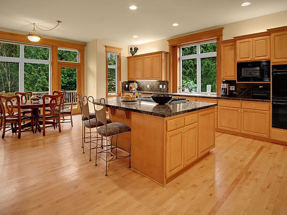 Kitchen & Morning Room