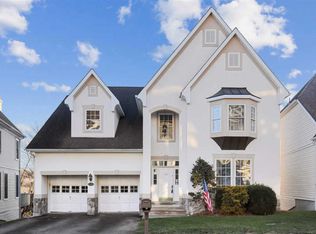 22 Winding Rdg, Oakland, NJ 07436