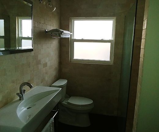 3rd image of 1015 Mandalay Ave