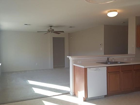 3rd image of 125 Sylvan St