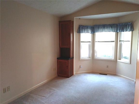 3rd image of 6838 Steinmeier Ln