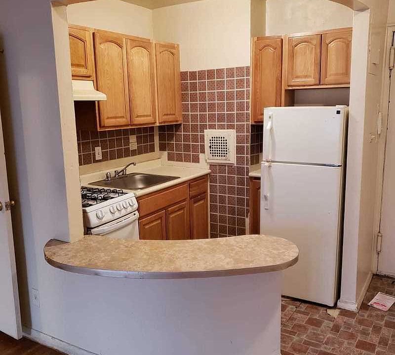 2nd image of 330 E 19th St APT 3G