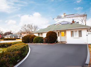 1322 Barry Drive S, Valley Stream, NY 11580