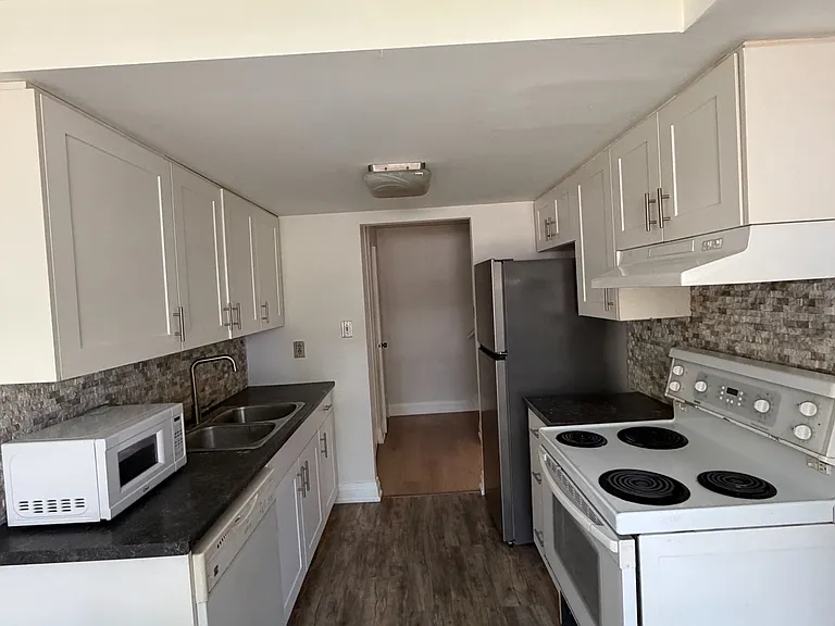 53 Taunton Rd E #86 — Photo 14