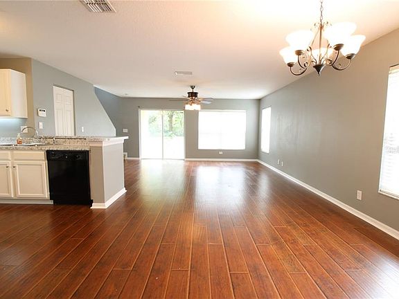3rd image of 4577 Limerick Dr