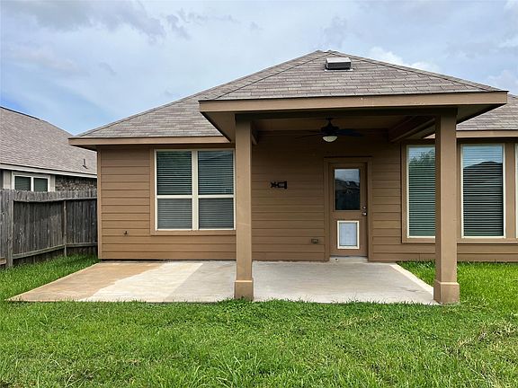 4th image of 20715 Winghaven Dr