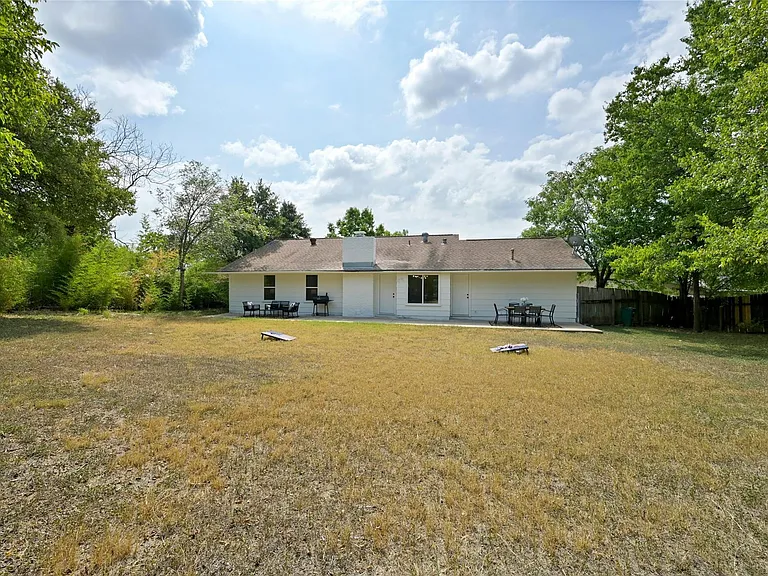 9414 Meadow Vale — Photo 36