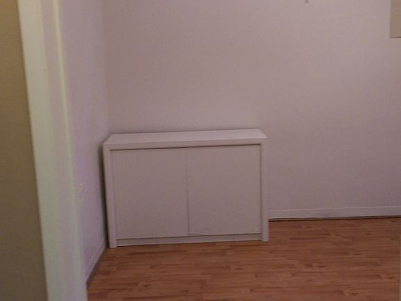 5th image of 720 S Plymouth Blvd APT 19
